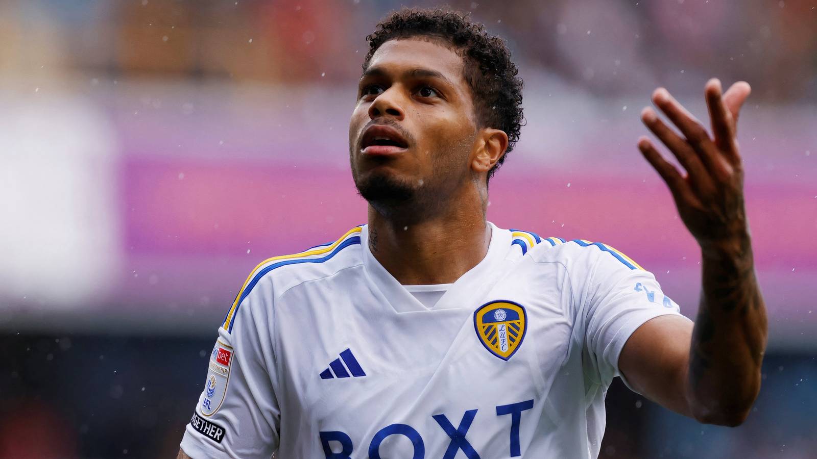 Leeds United Incar Kepulangan Summerville, Bukan Rutter