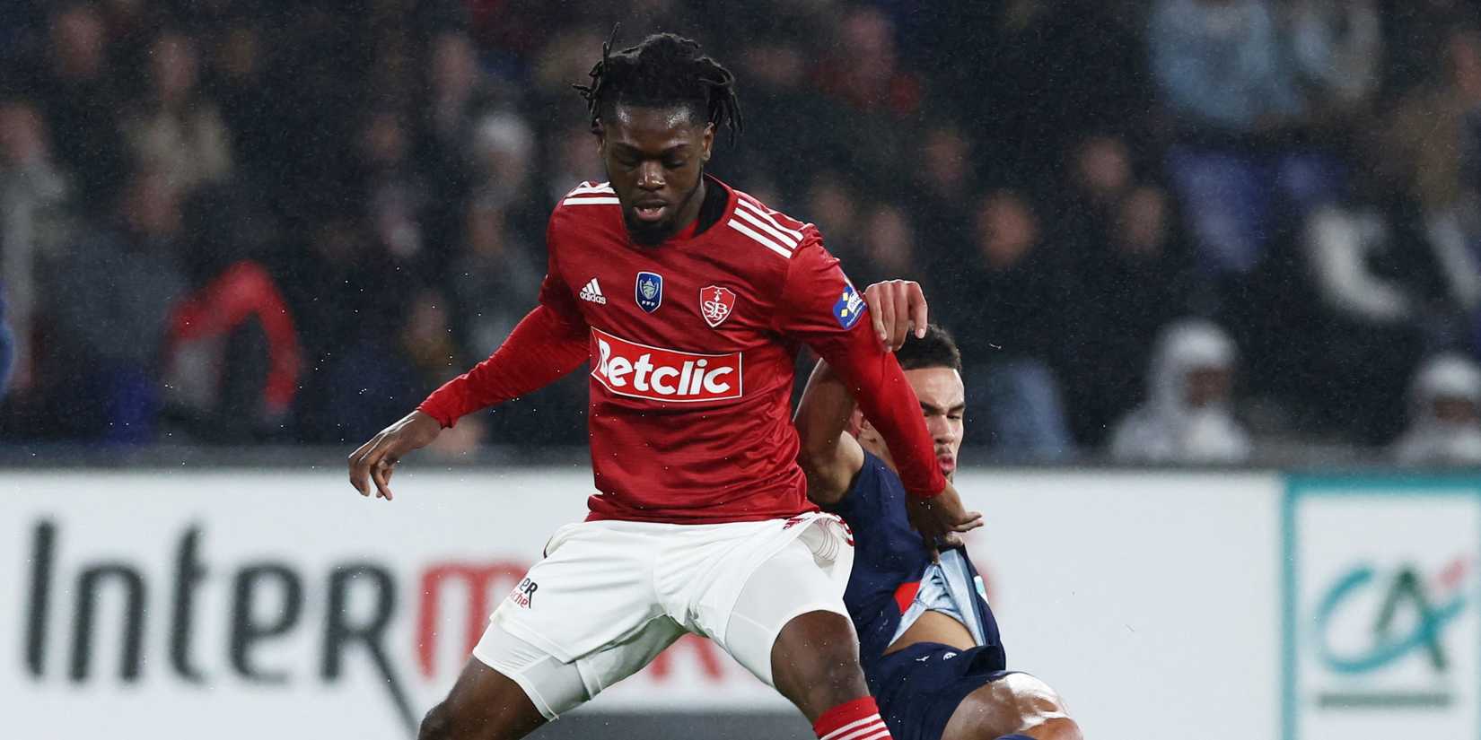 Bradley Locko for Brest.