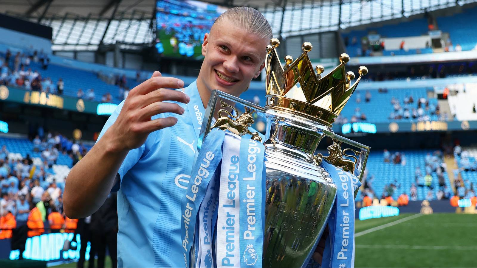 Contact made: West Ham make move to sign new £32m star compared to Haaland