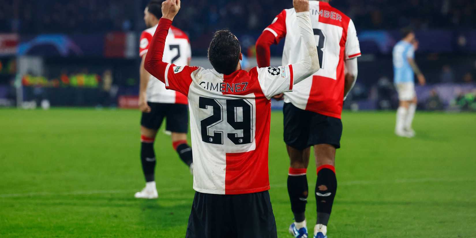 O atacante do Feyenoord, Santiago Giménez