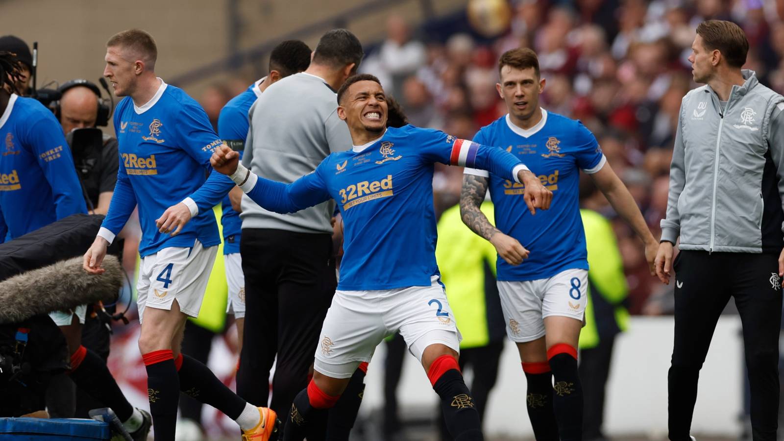 Talks held: 26 y/o Rangers ace allowed to leave with Tavernier and Goldson
