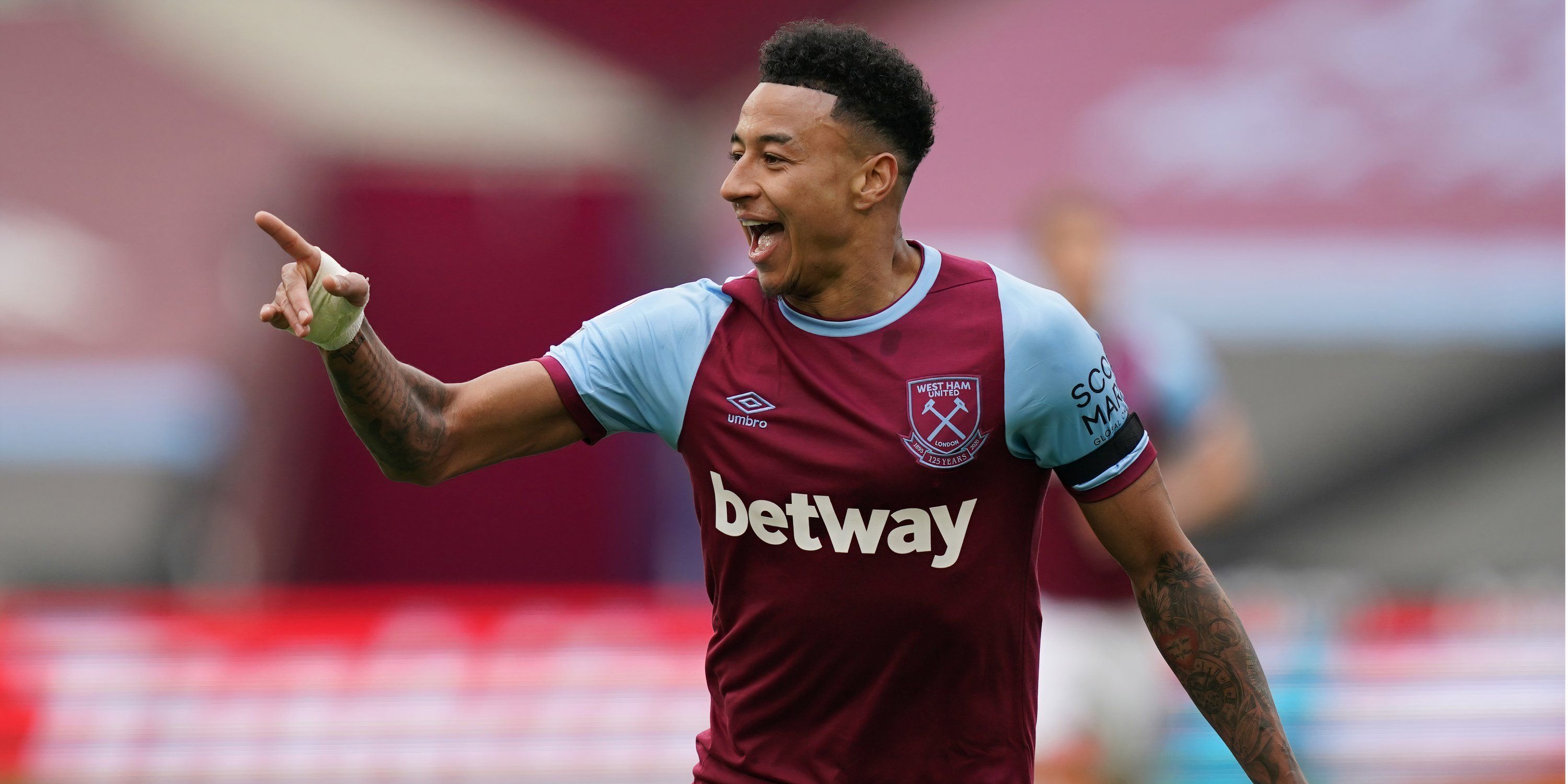 Jesse Lingard scores for West Ham