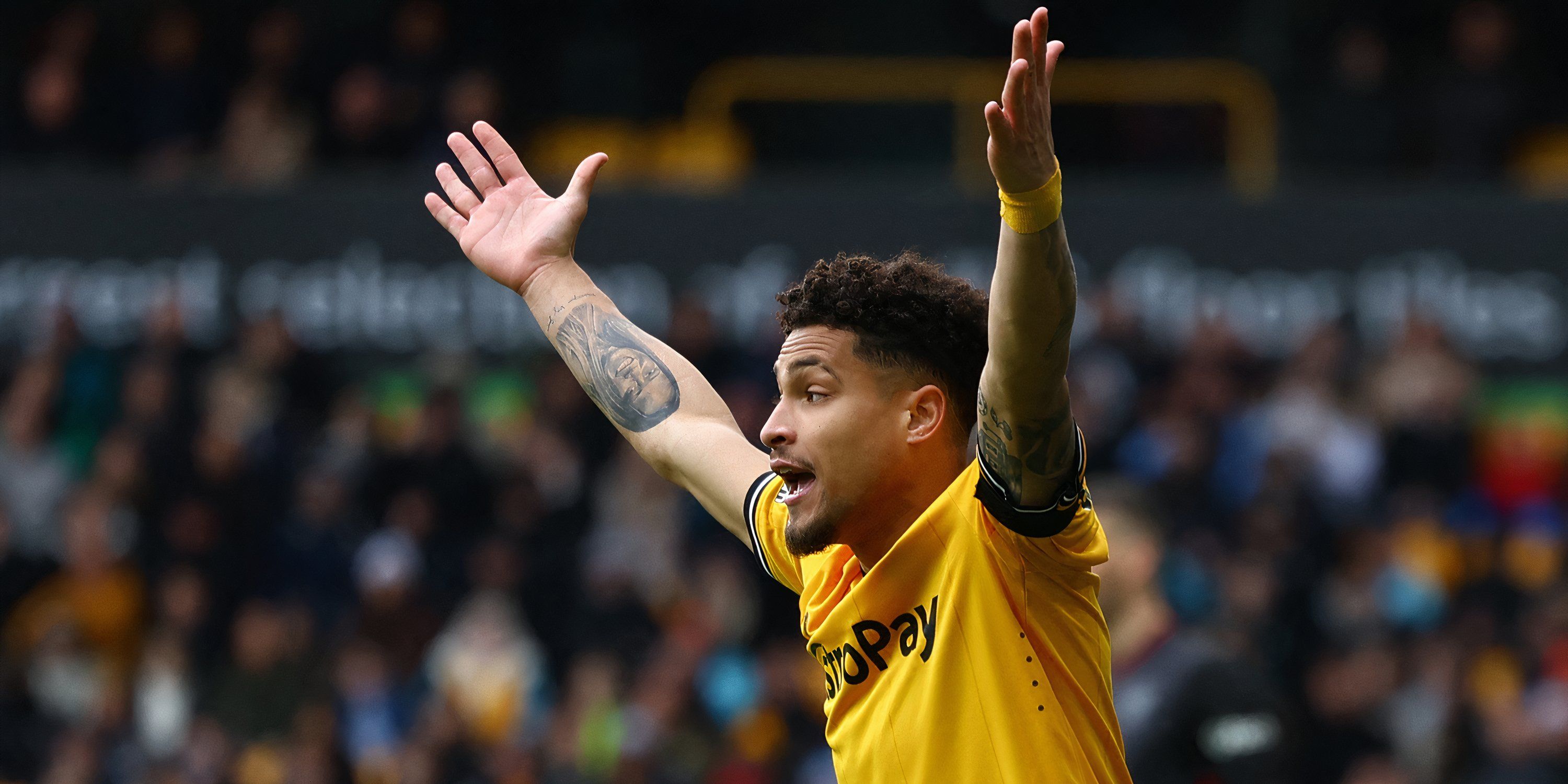 Wolves considering contract offer for “fantastic” £7m-rated free agent