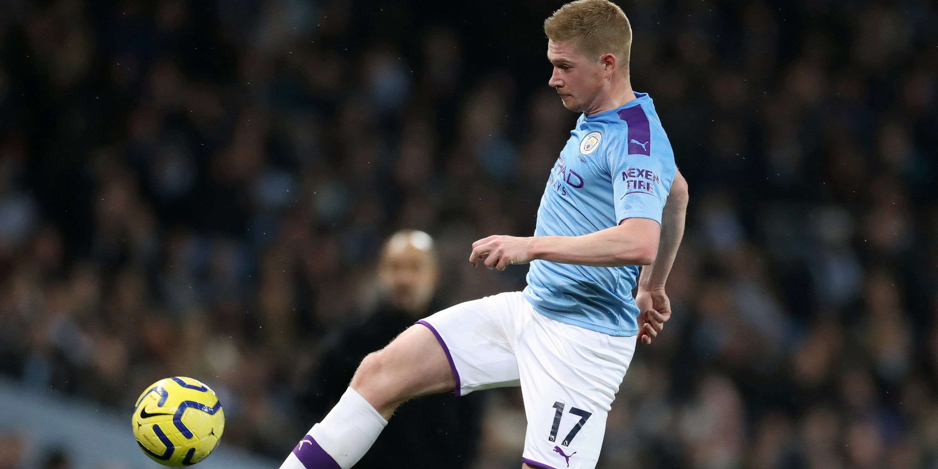 kevin-de-bruyne-man-city-premier-league-ball