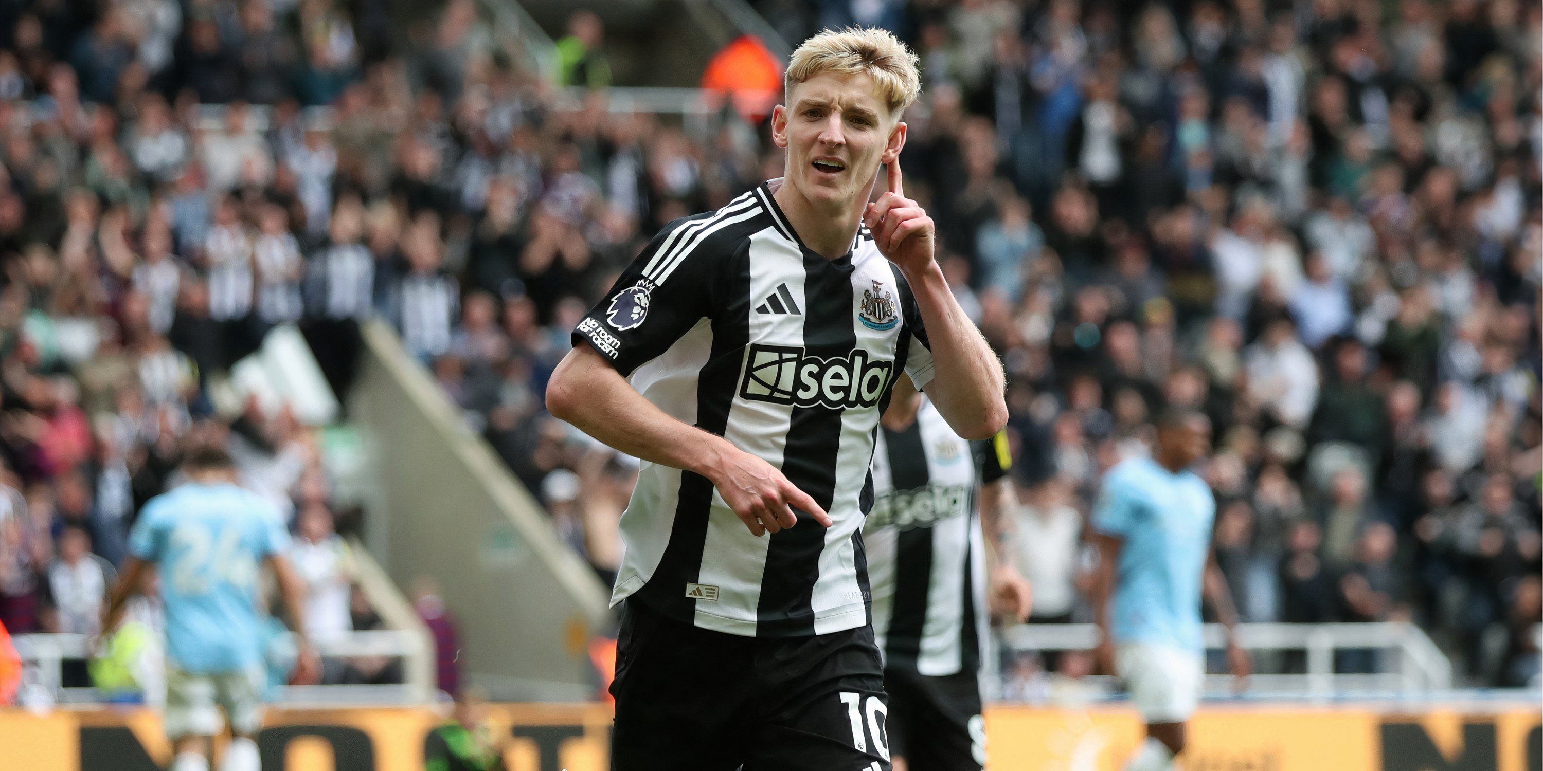 Anthony Gordon scores for Newcastle