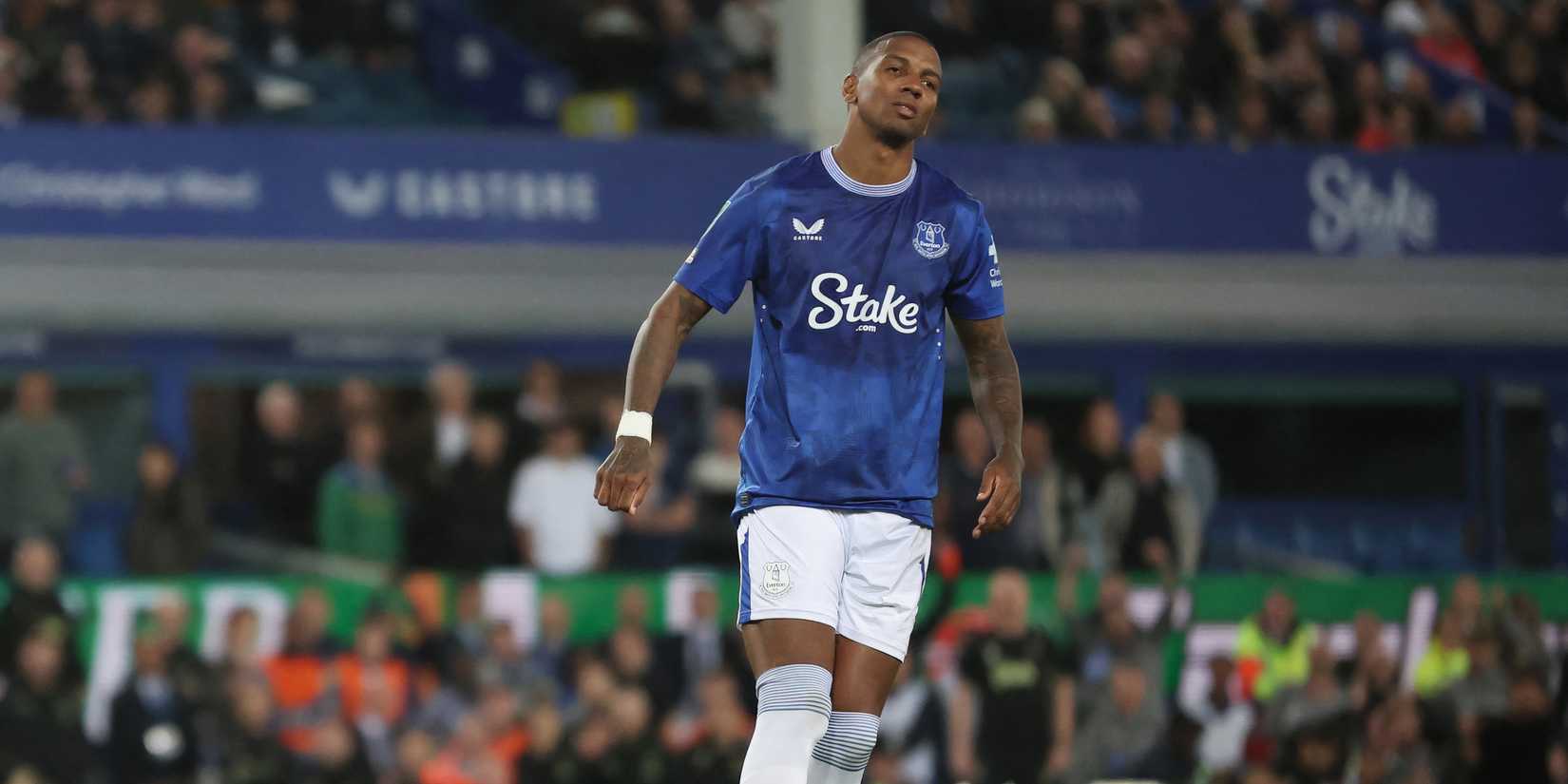 Dyche needed to axe Everton star in the summer but now he's undroppable