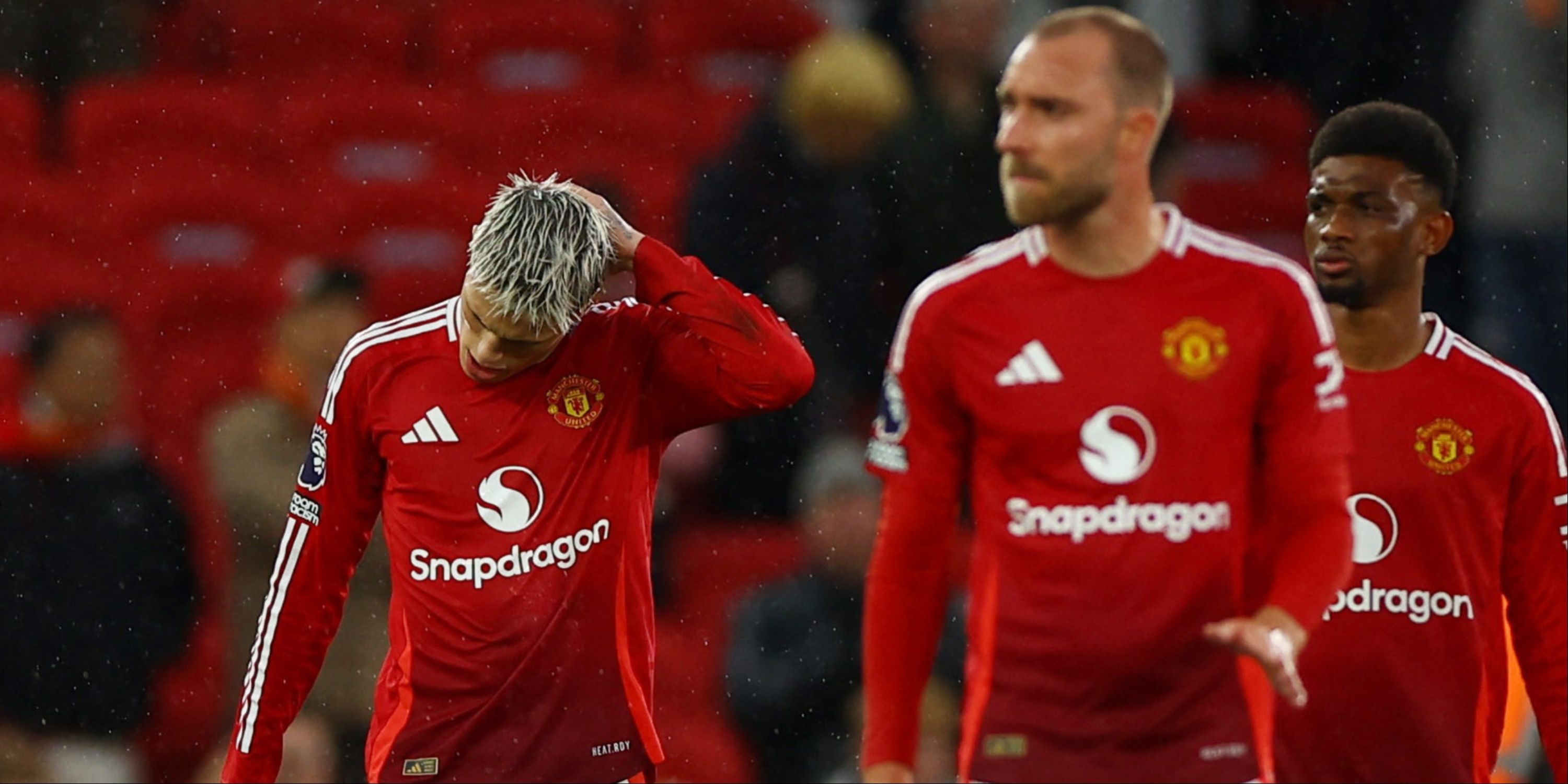 Ten Hag must drop 3/10 Man Utd star who was as bad as Fernandes vs Spurs