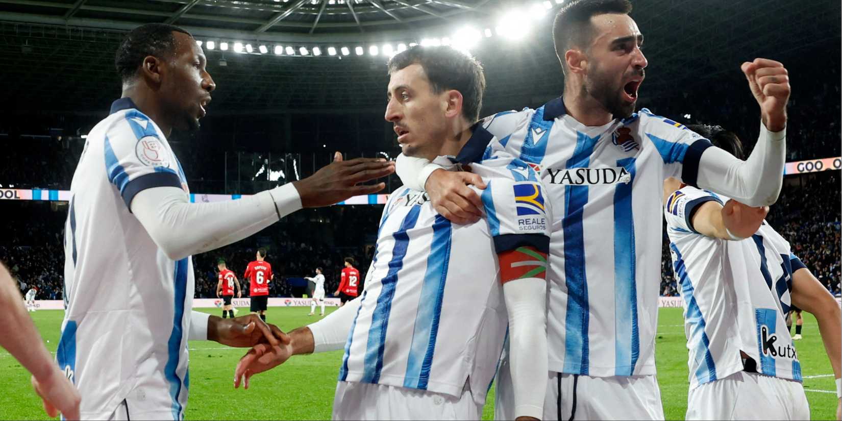 Sheraldo Becker Mikel Oyarzabal Real Sociedad