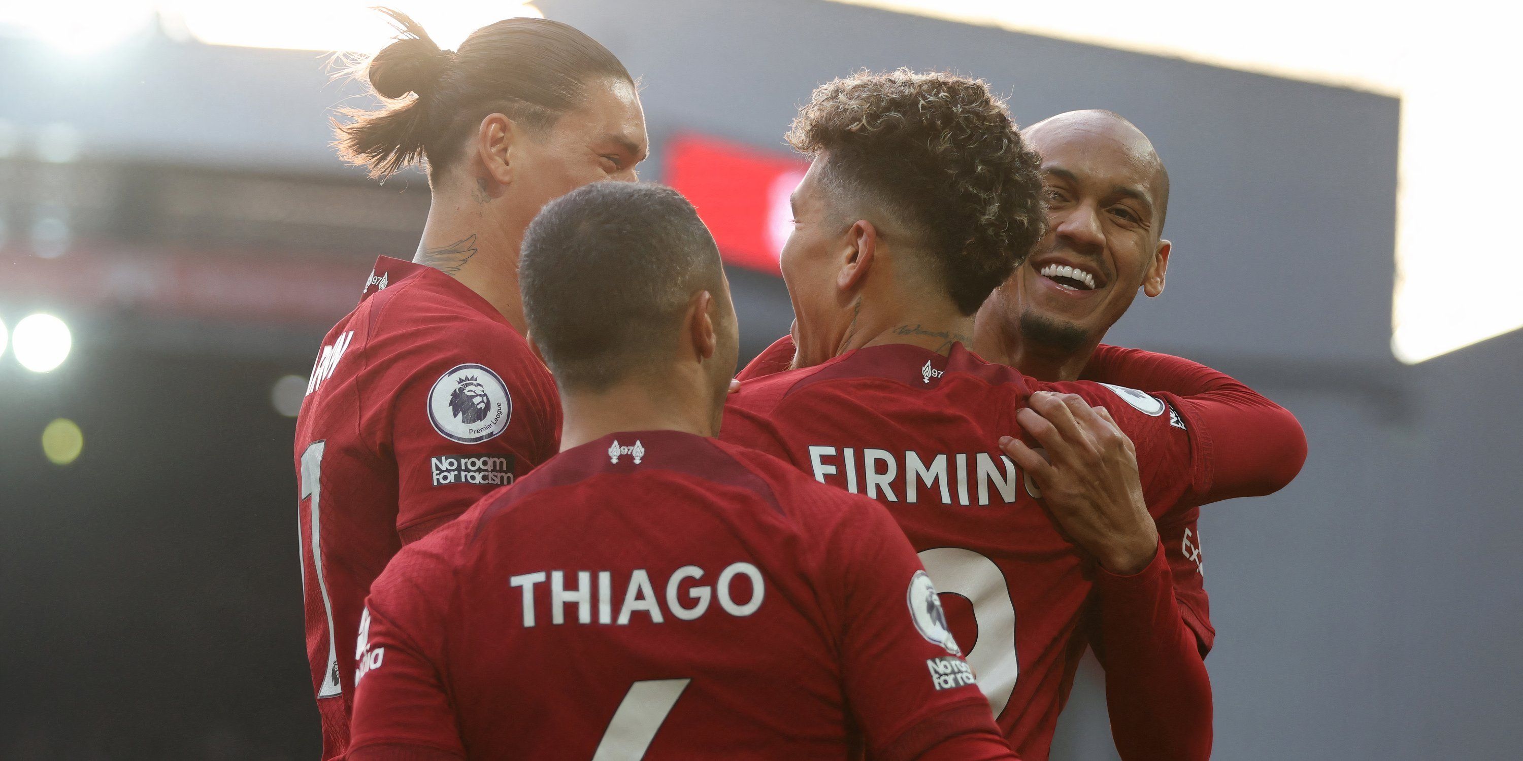 Liverpool players celebrate-2