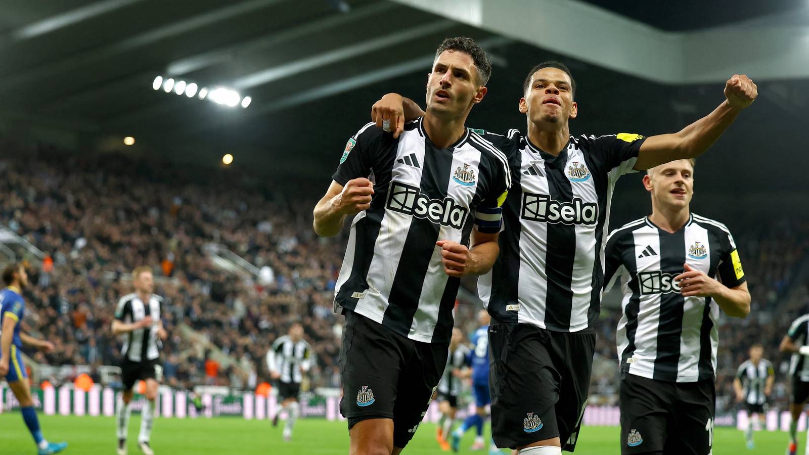 Howe must drop Newcastle star who lost the ball 16x last night