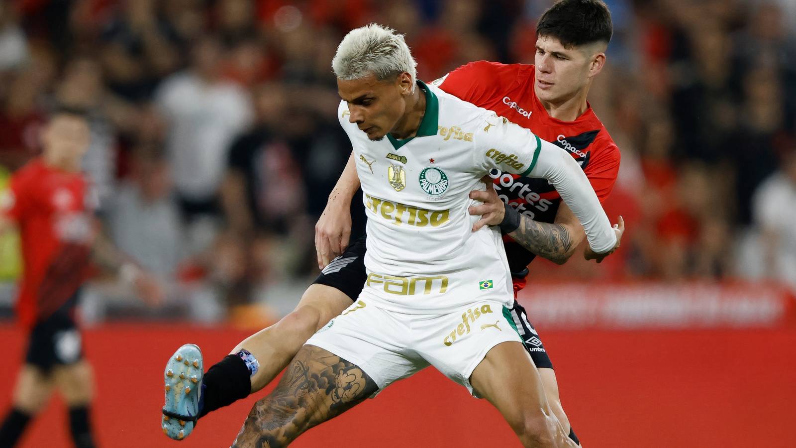 Wolves hold talks over move for midfielder with £16m+ transfer possible