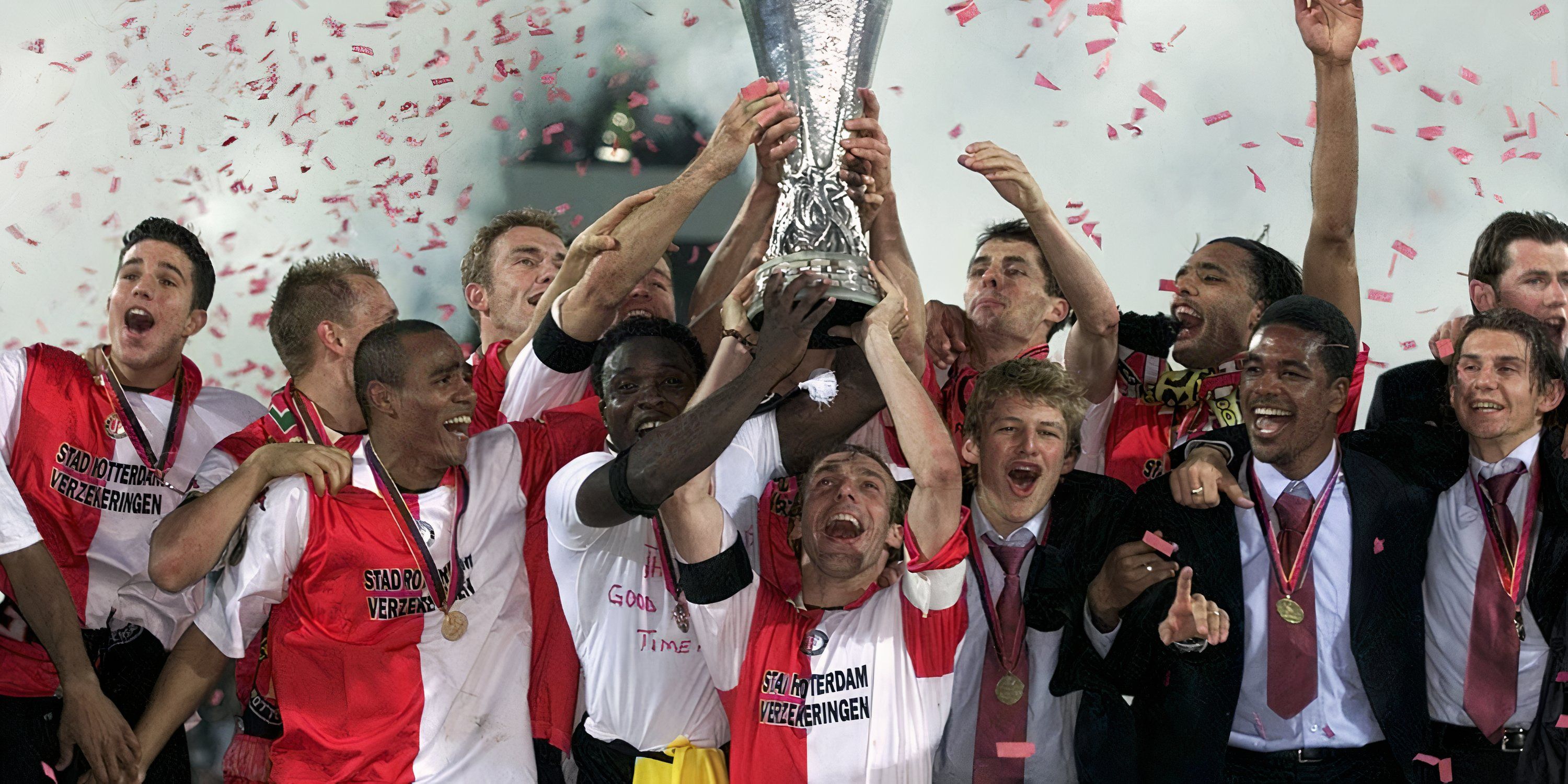 feyenoord-uefa-cup-trophy