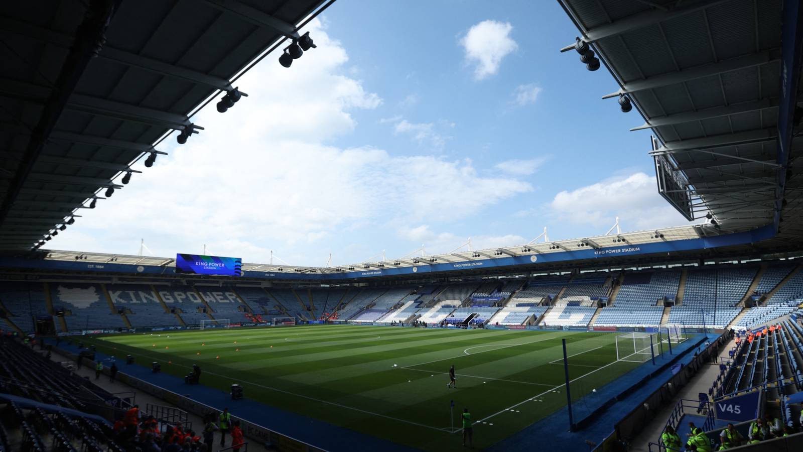 ExWHUemployee: West Ham player on verge of leaving and could join Leicester City