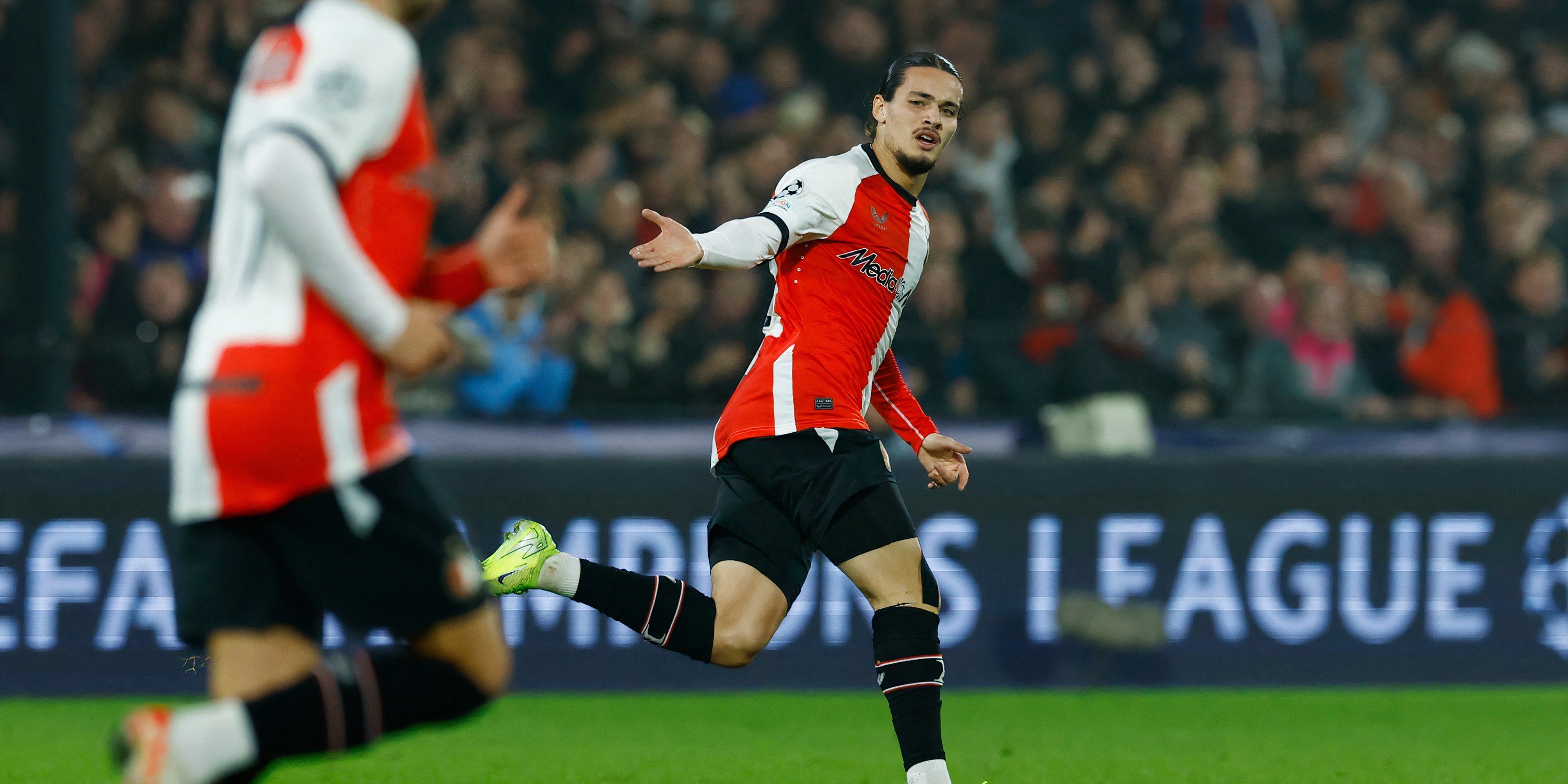 Anis Hadj Moussa scores for Feyenoord