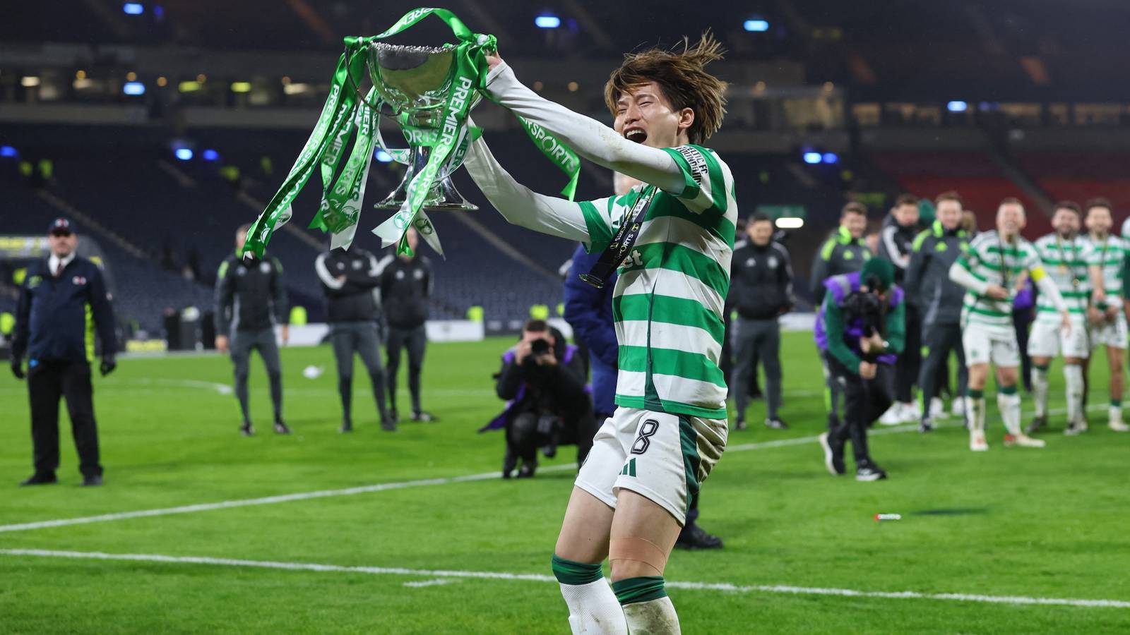 Porno video: Voyaga etgan ayolni sikish