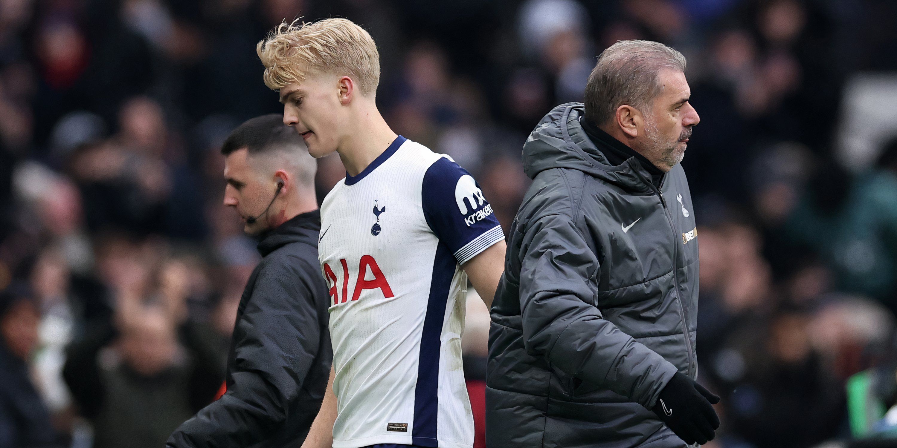 Lucas Bergvall subbed off for Tottenham