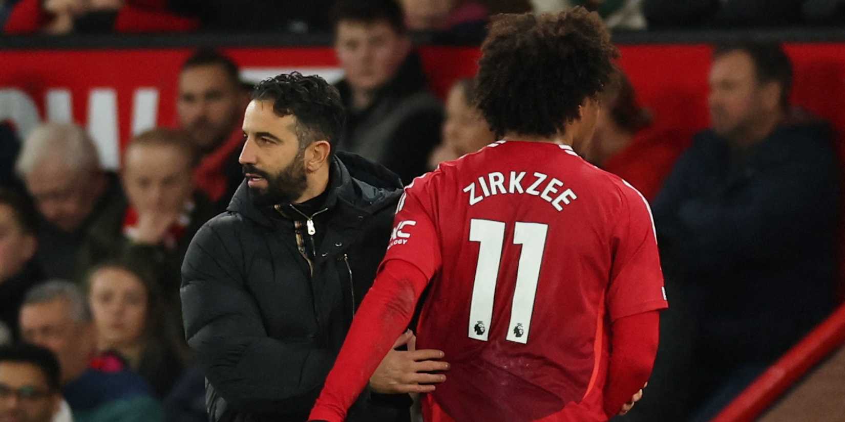 Manchester United's Joshua Zirkzee with manager Ruben Amorim after being substituted