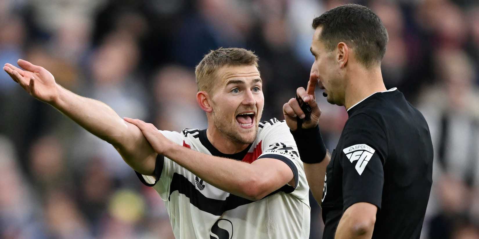 Matthijs de Ligt, David Kote, penalty kick, West Ham, Man United