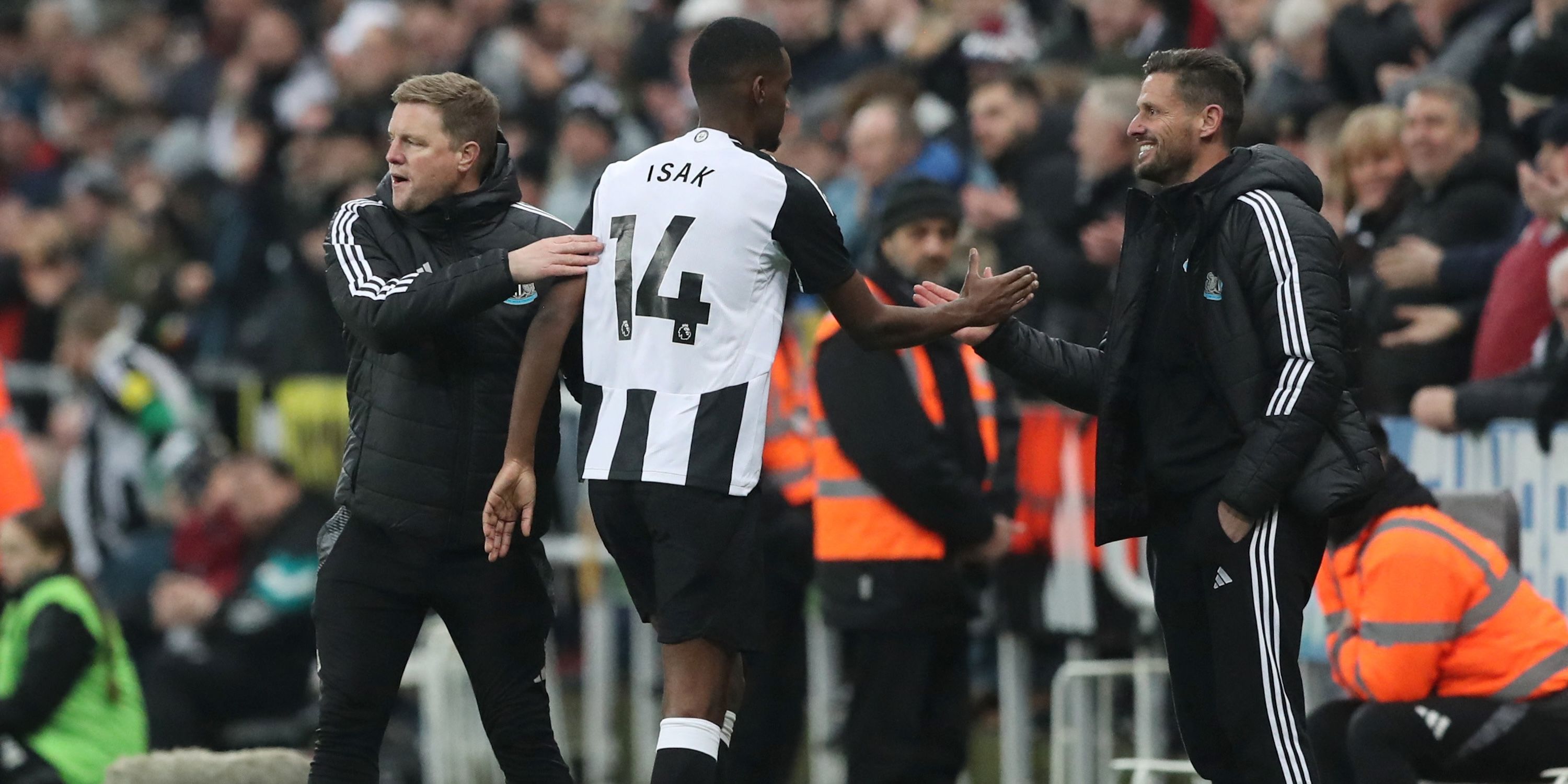 Newcastle United's Alexander Isak with manager Eddie Howe