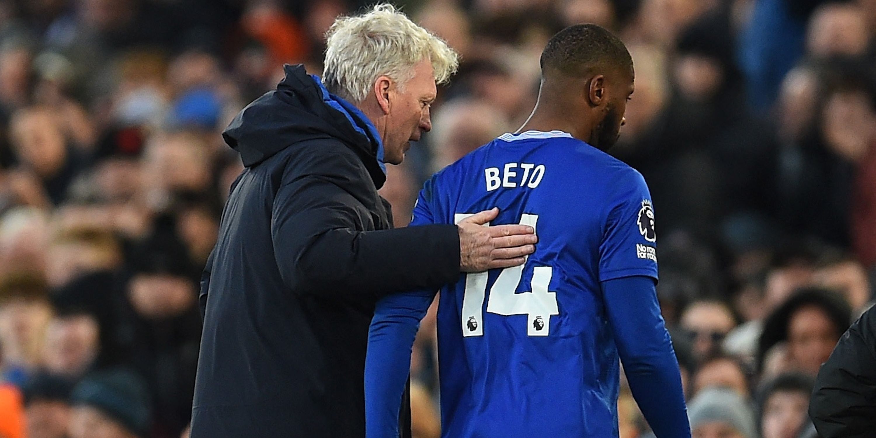 Everton manager David Moyes and Beto after the match