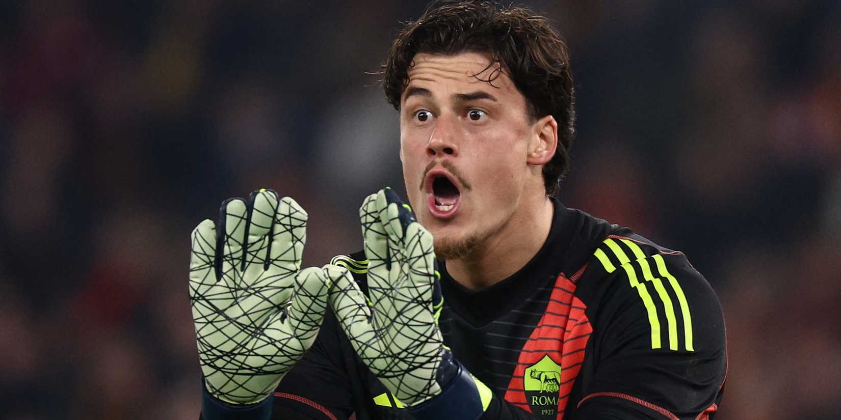 AS Roma's Mile Svilar