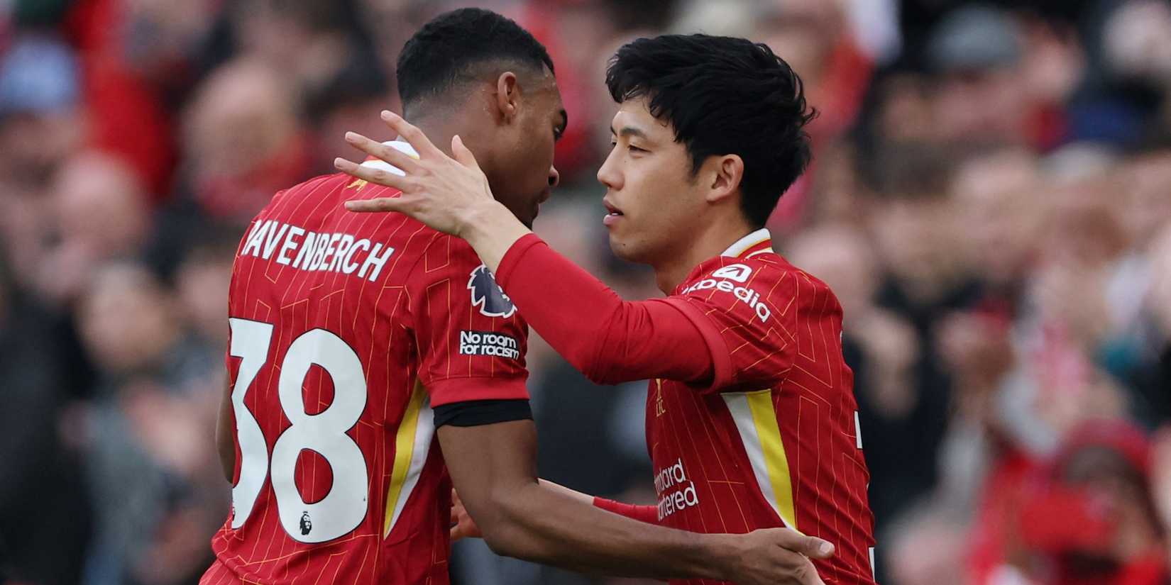 Wataru Endo comes from Liverpool as a substitute to replace Ryan Gravenberch