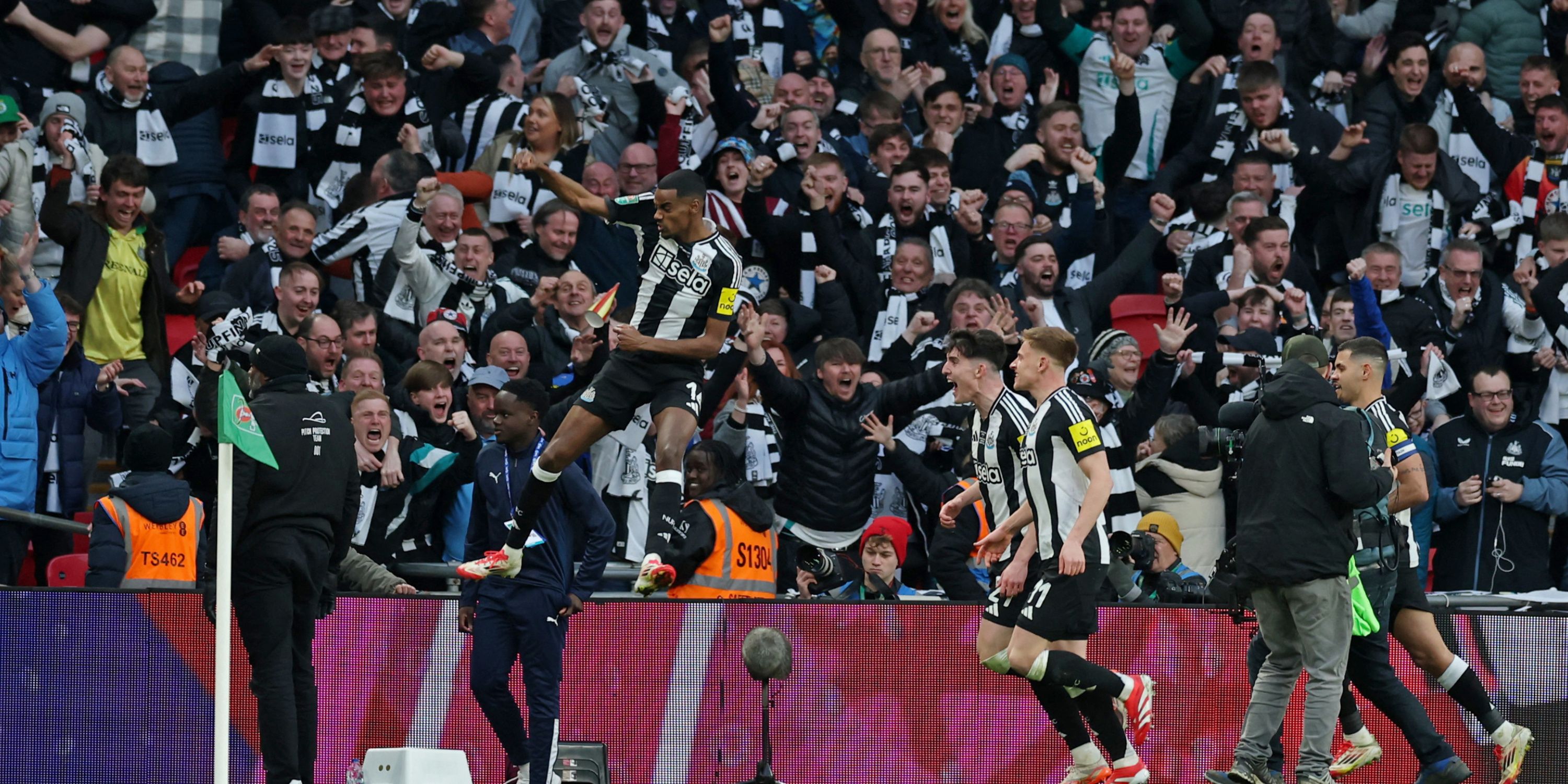 https://static0.footballfancastimages.com/wordpress/wp-content/uploads/2025/03/mixcollage-18-mar-2025-10-16-am-6320.jpg
