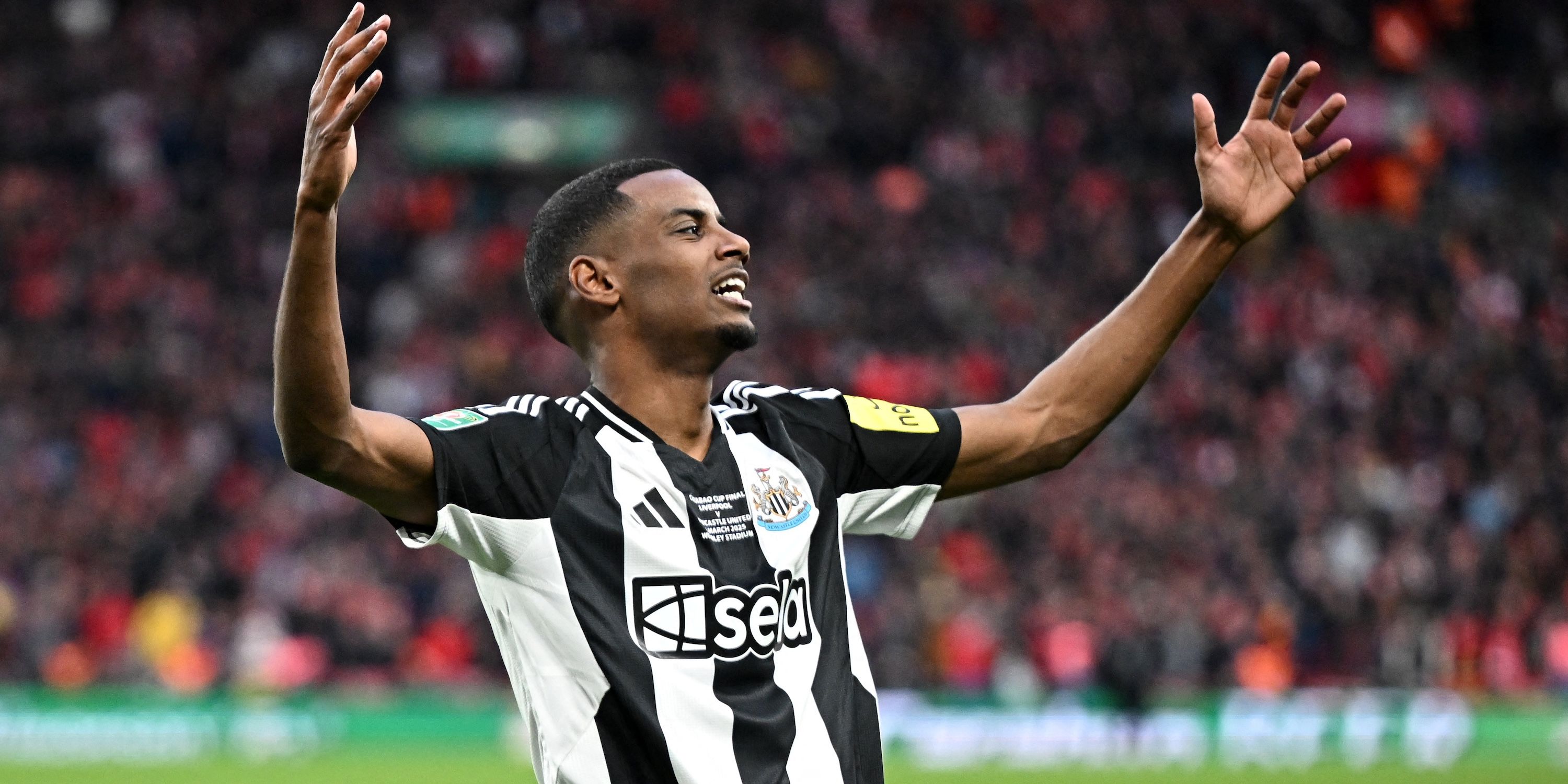 Newcastle United's Alexander Isak celebrates scoring their second goal-1