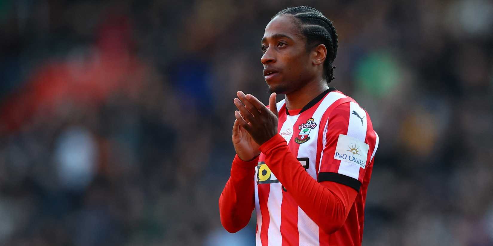 Southampton's Kyle Walker-Peters memuji penggemar mereka setelah pertandingan