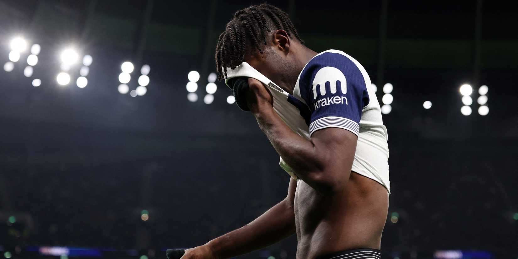 Tottenham Hotspur's Yves Bissouma reacts after being substituted