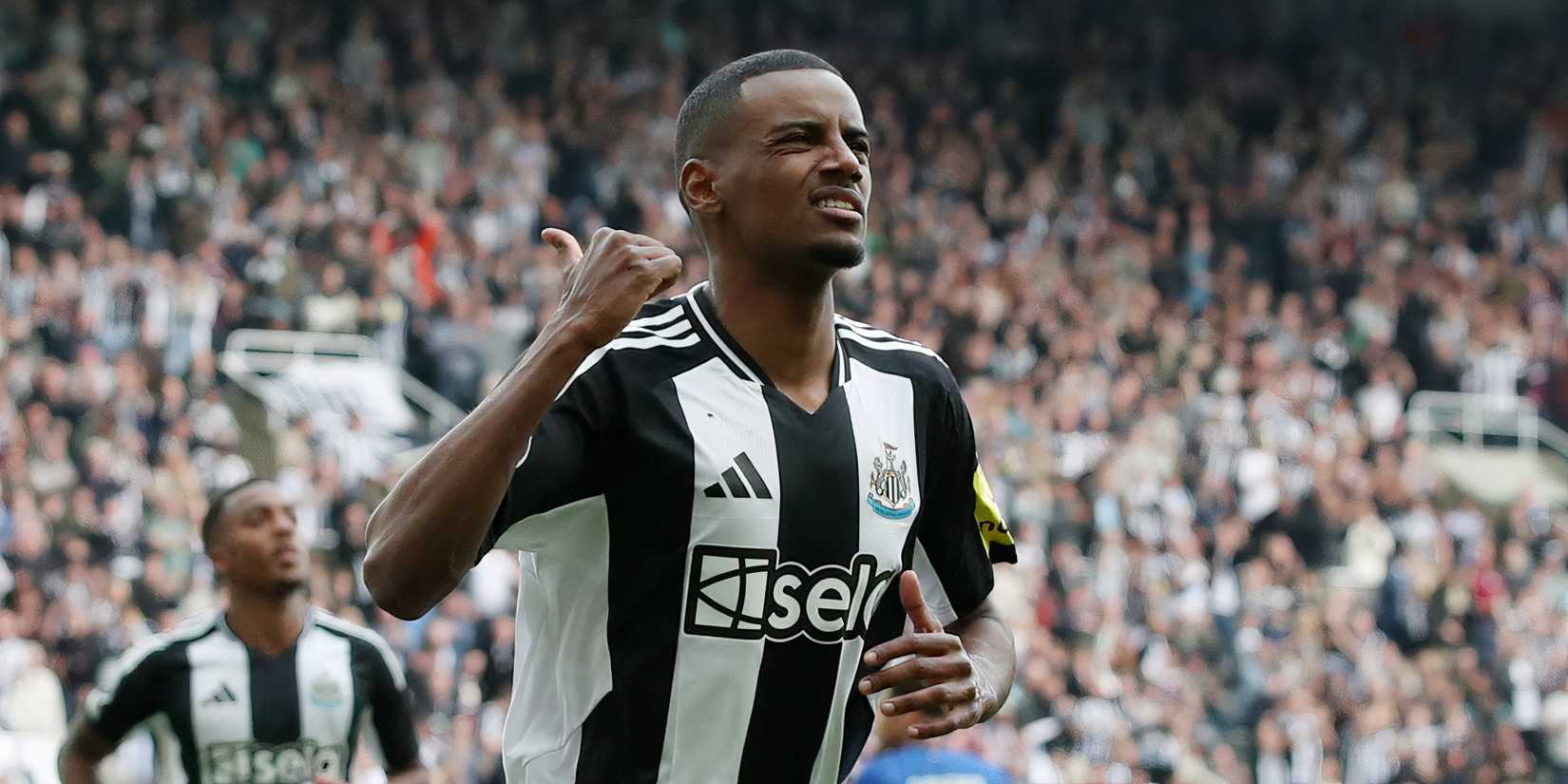 Александр Исак