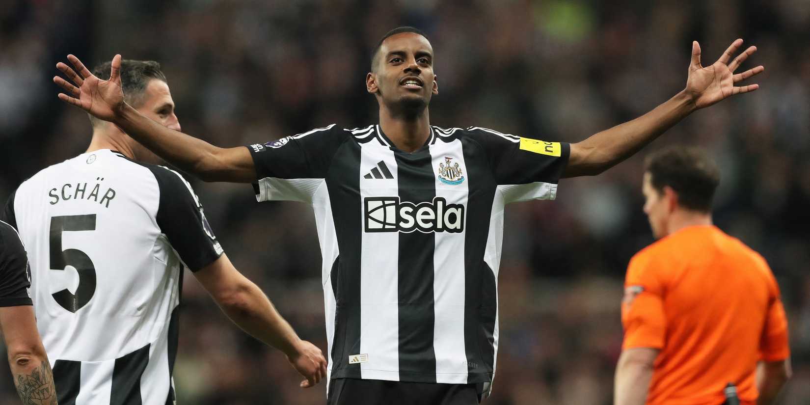 Александр Исак