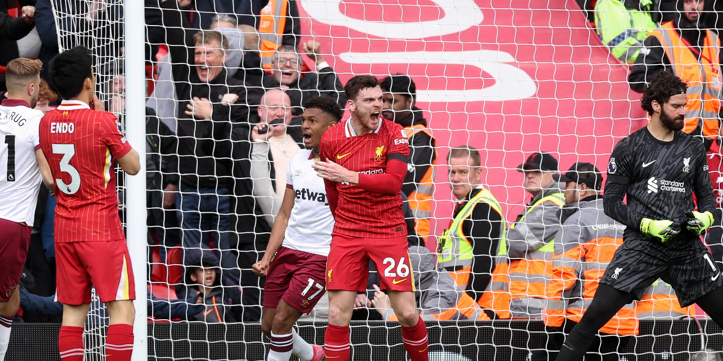 Andy Robertson Liverpool -1