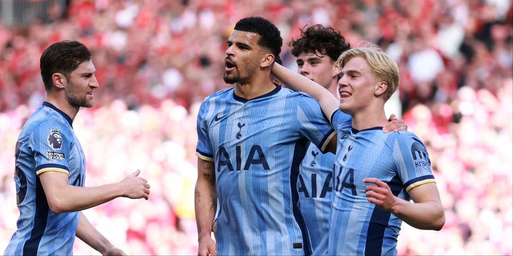 Entrenamiento del Tottenham con jugadores clave.