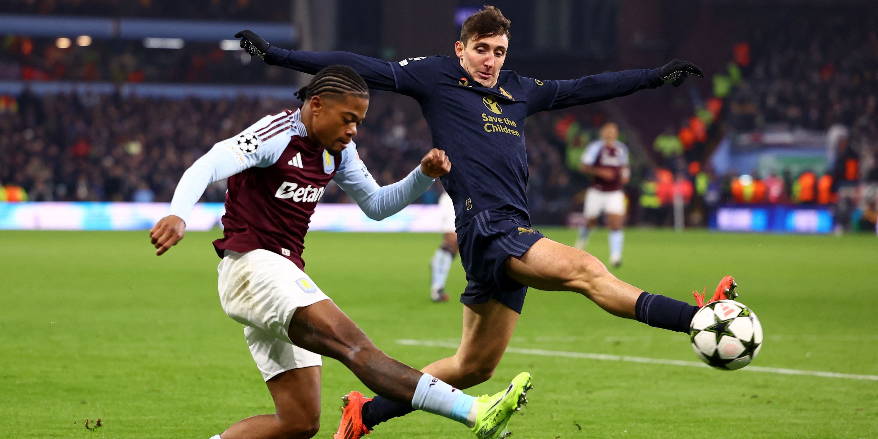 Lyon Billy from Aston Villa working with Juventus Andrea Campyasu