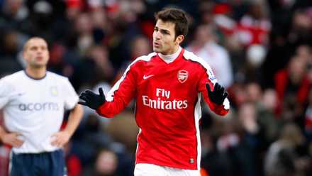 cesc-fabregas-arsenal-free-kick