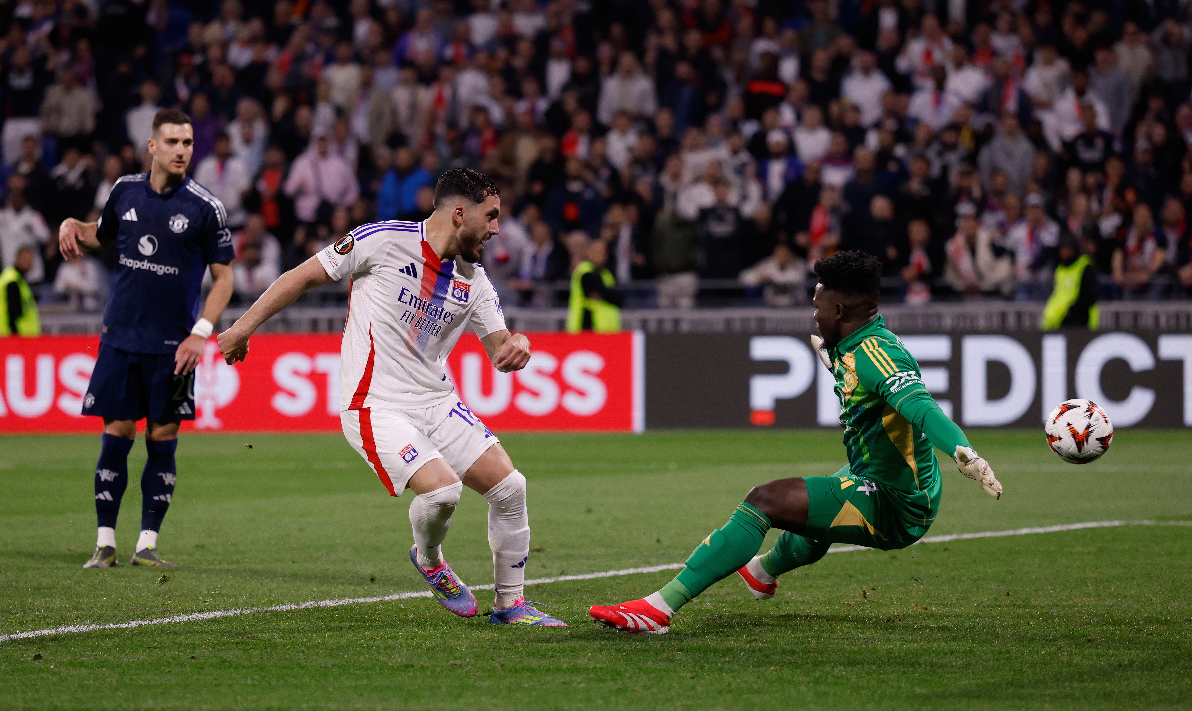 Cherki-Lyon-Man-Utd