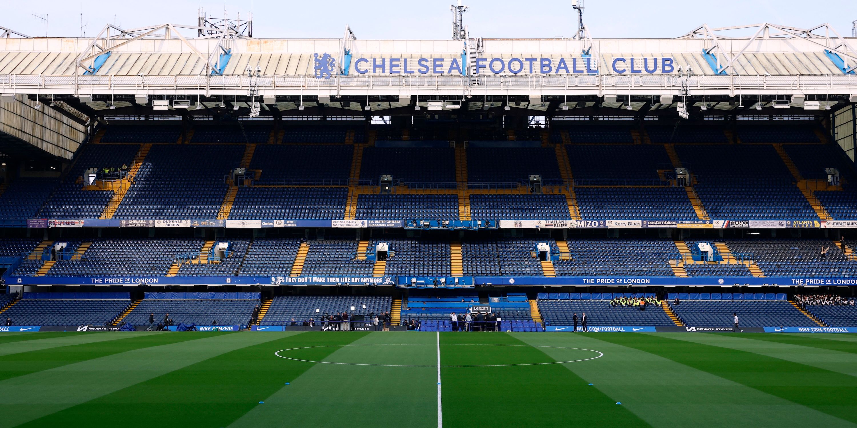 منظر عام داخل جسر ستامفورد قبل المباراة