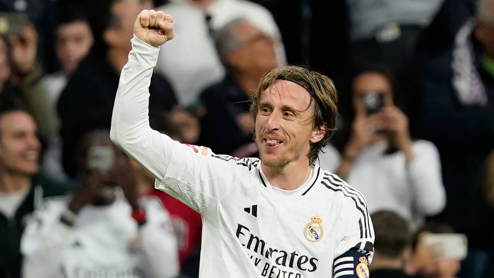 Man Utd and Man City now offered 