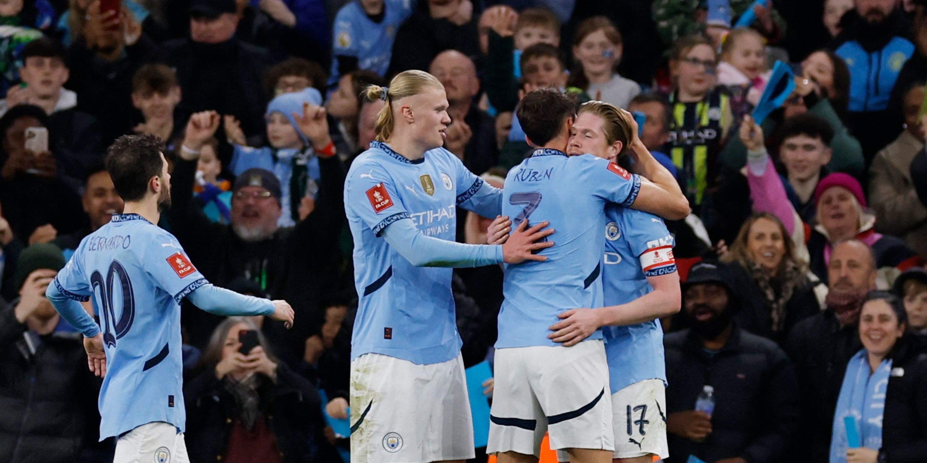 £20m+ per year Man City star now holds positive talks to join shock club