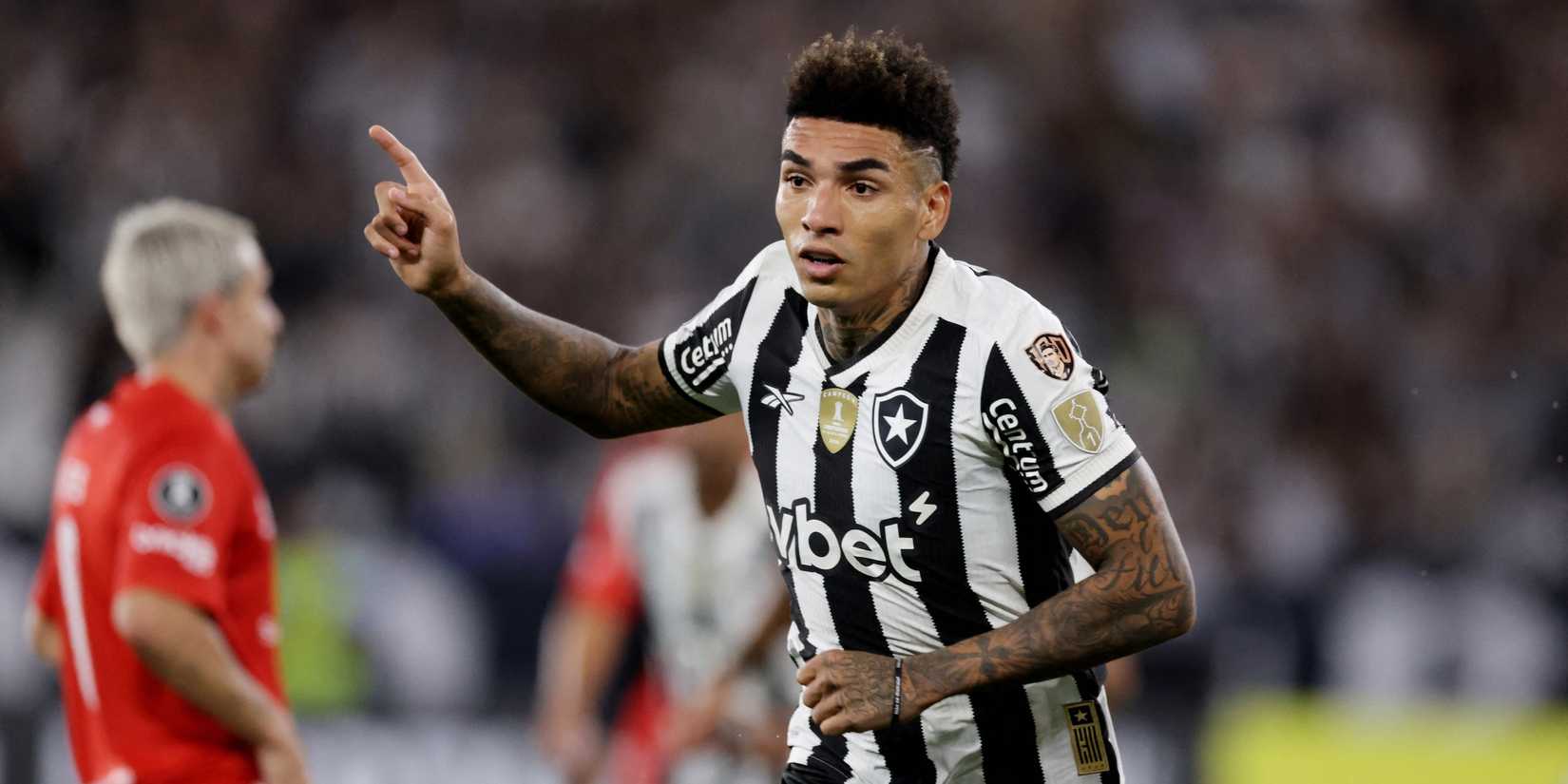 Botafogo's Igor Jesus celebrates scoring their second goal 