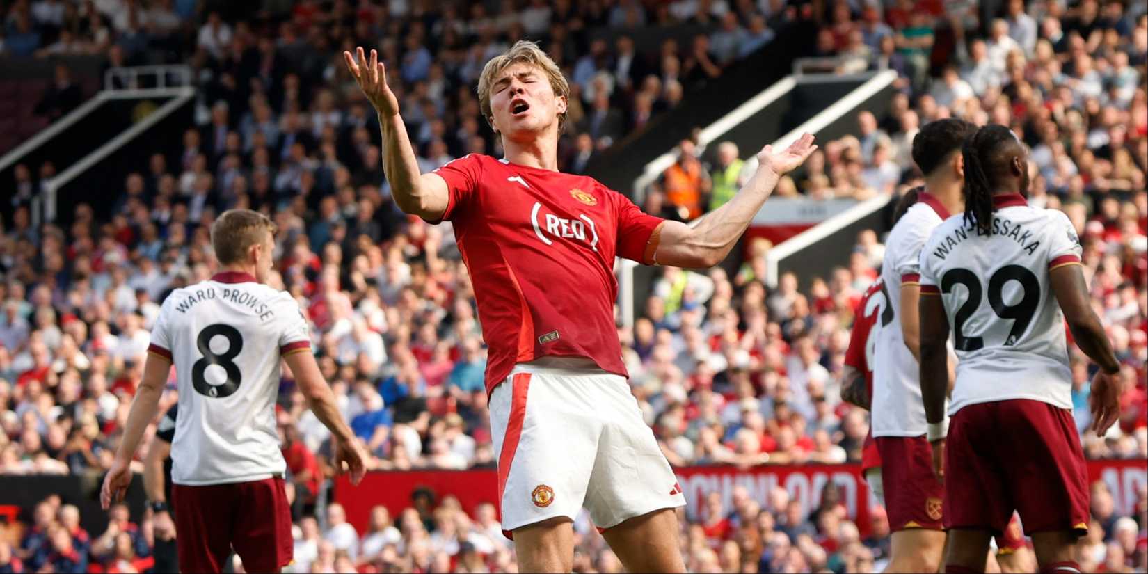 Hojlund-man-switches