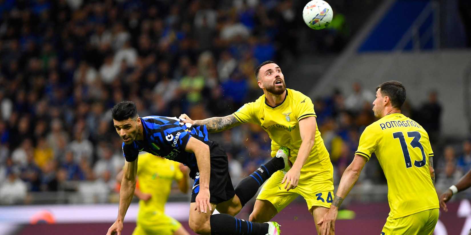Everton join Premier League race to sign 