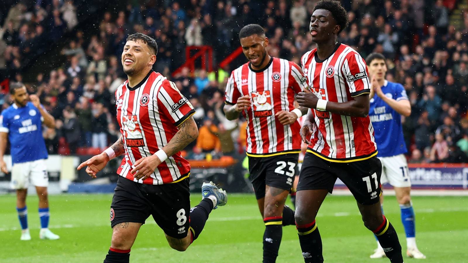 Everton add Championship player of the season to list of midfield targets
