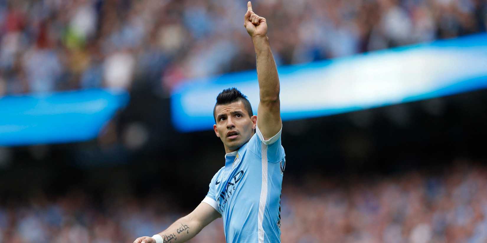 Sergio Aguero merayakannya