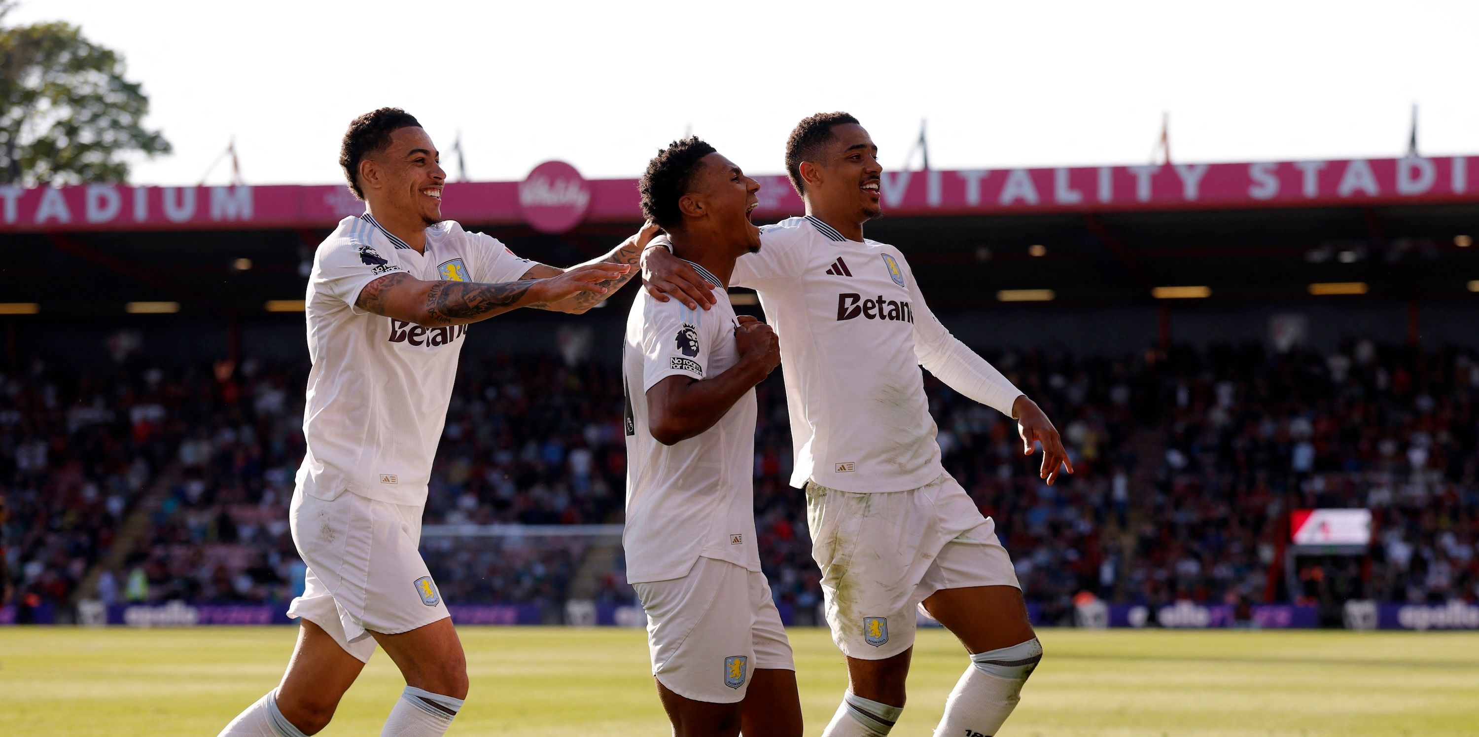 Talks planned: Chelsea set to make contact over "unbelievable" £90m PL star