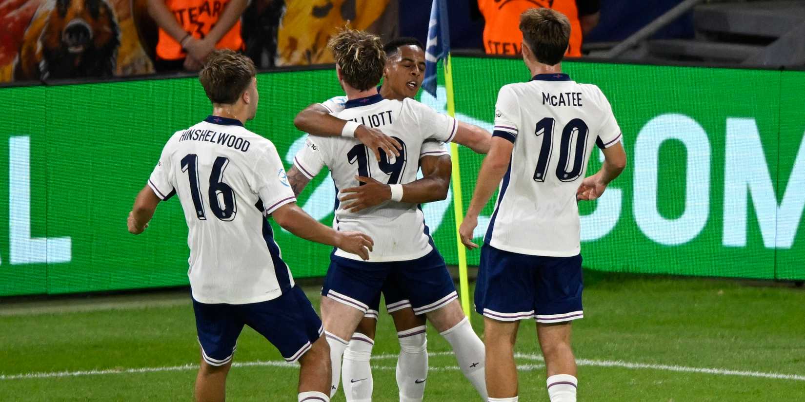 England's Omari Hutchinson celebrates their second goal with Harvey Elliott, Jack Hinshelwood and James McCarty 