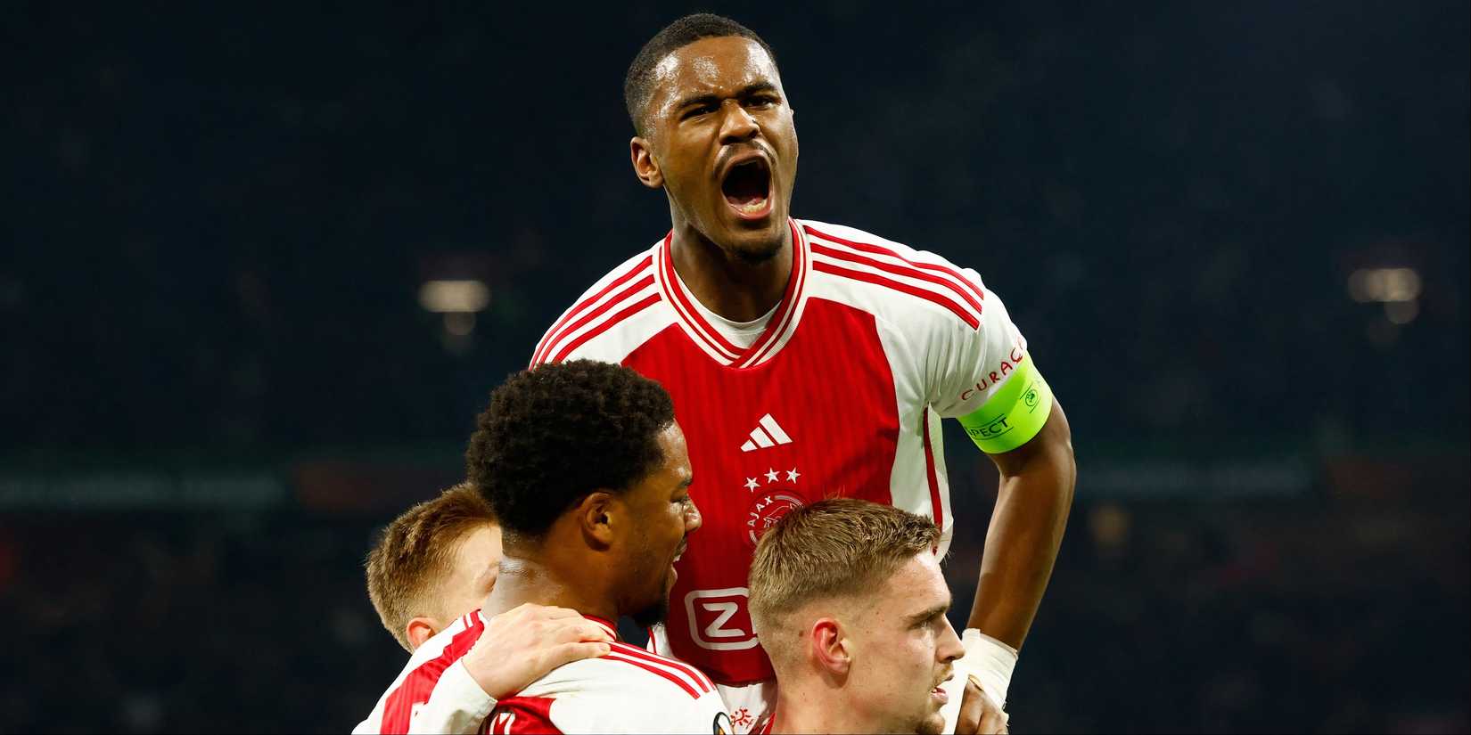 Йоррел Хато Аякс