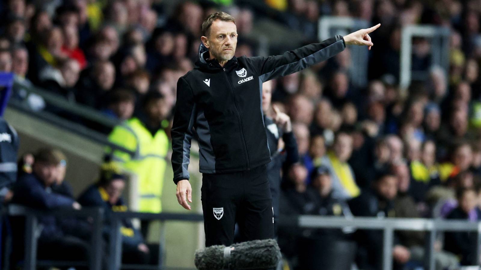 Blackburn can forget Rowett by hiring "unbelievable" ex-Premier League boss