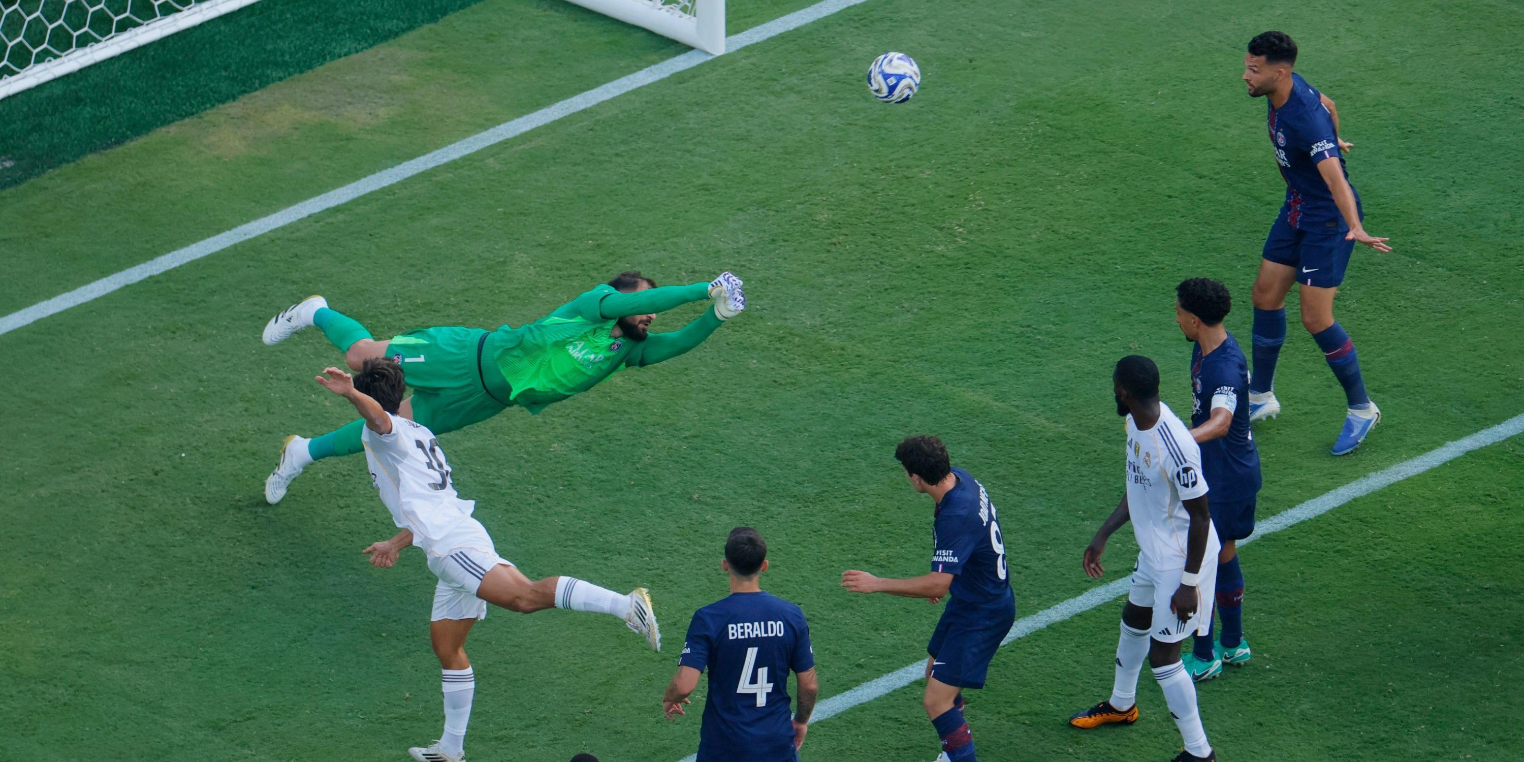 Gianluigi-Donnarumma-PSG